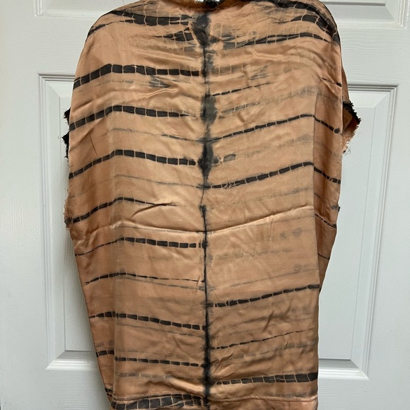 Cali Dreaming Women’s Short Sleeve Silky Raw Edges Top - Picture 8 of 10